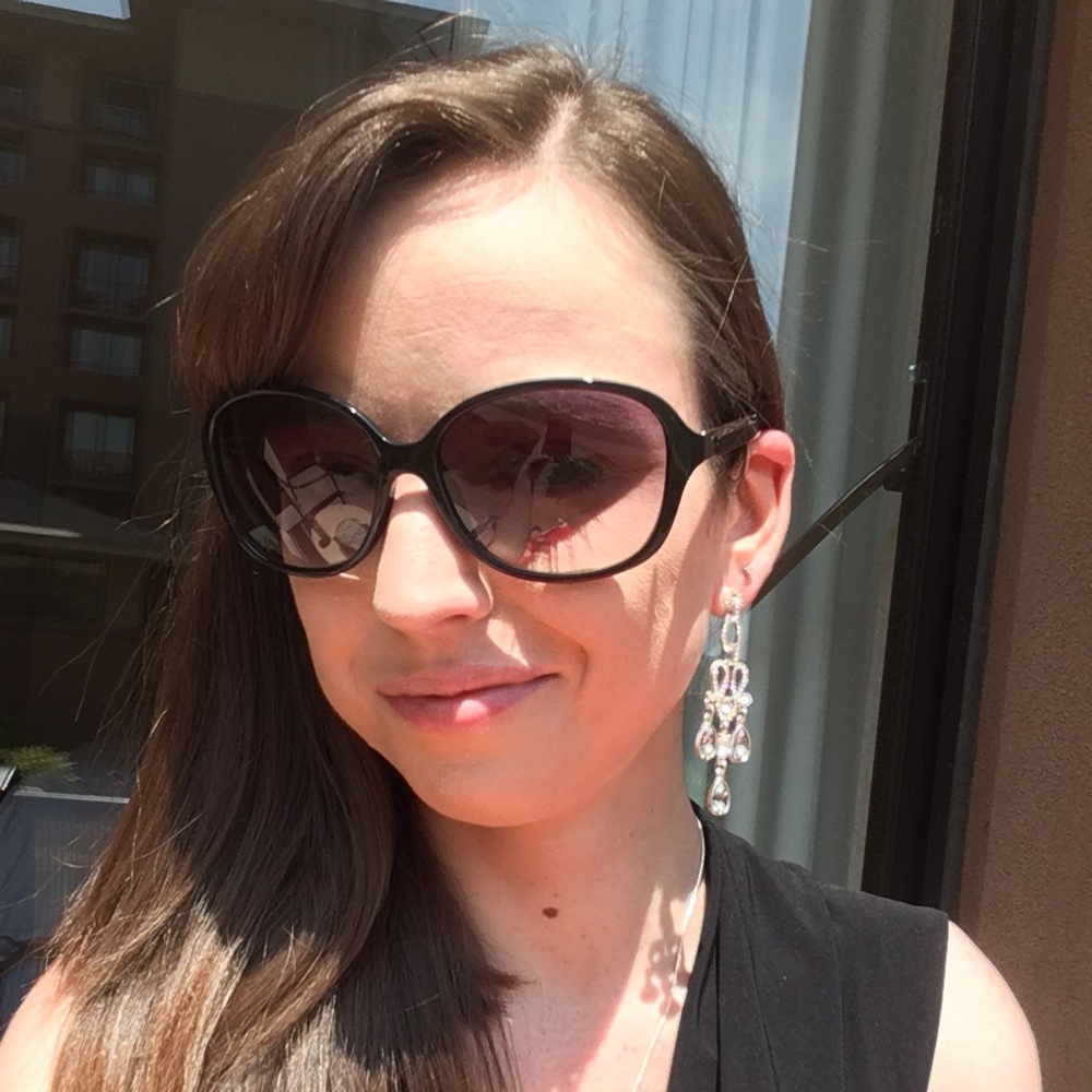 Meet your Posher, Brenna